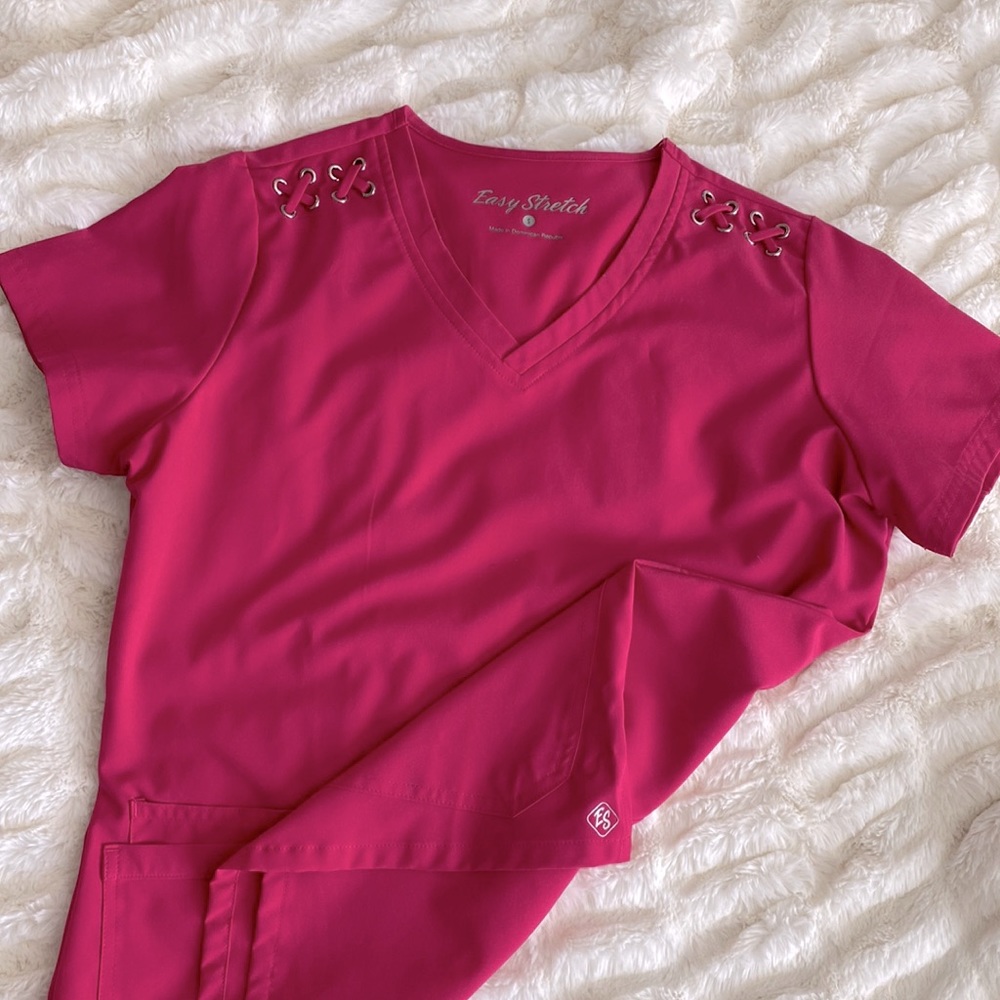 Scrub top